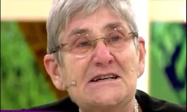 Canan Karatay şehitleri anarken gözyaşlarına boğuldu