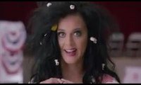 Katy Perry, Clinton için soyundu