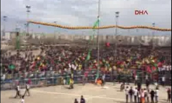 Nevruz alanında bir kişi polis tarafından vuruldu