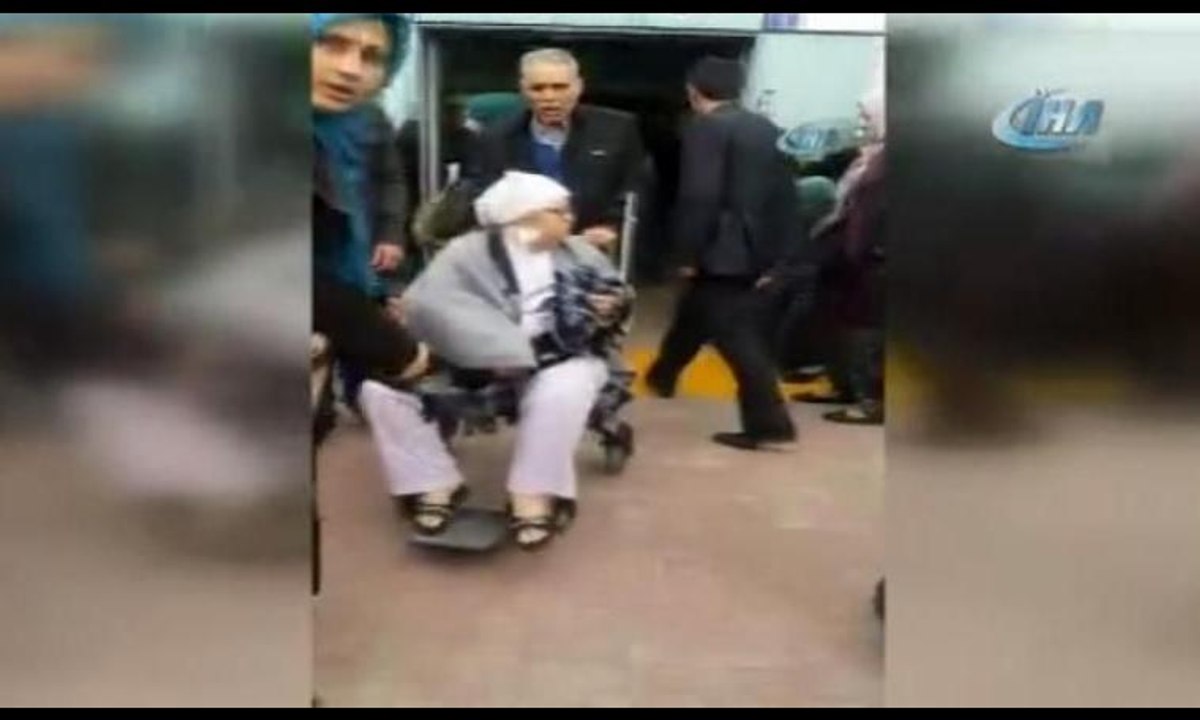 Afyon Devlet Hastanesi’nde yangın paniği