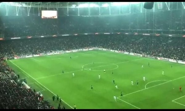 Beşiktaş - Olympiakos maçında İzmir marşı: Yaşa Mustafa Kemal Paşa Yaşa
