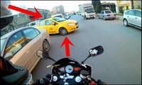 Motosiklet sürücüsünün geçirdiği kaza anı kask kamerasında