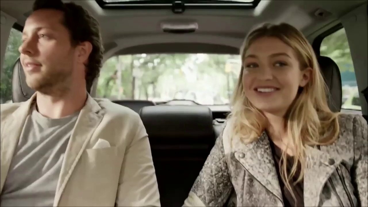 Gigi Hadid em entrevista a Vanity Fair [LEGENDADO PT/BR]