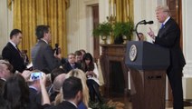 Beyaz Saray, Donald Trump'ın Tartıştığı Cnn Muhabirinin Basın Kartını Askıya Aldı