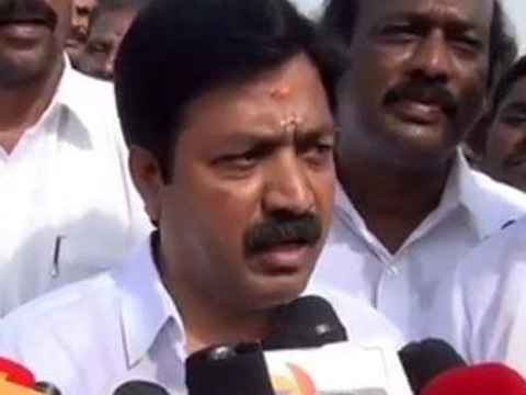 விஜய் தீவிரவாதியை போல மக்களை தூண்டுகிறார் - அமைச்சர் சிவி சண்முகம்