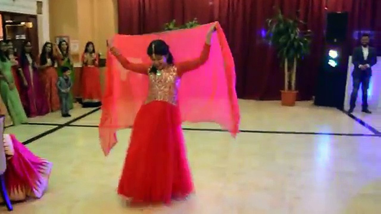 cute girl dance performance