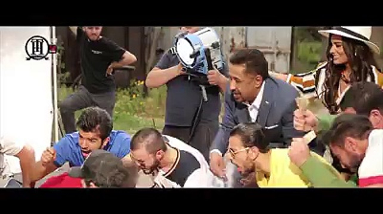 يا حبيبي انا ليك طمن قلبك ... كواليس كليب" وانت معايا " تامر حسني والشاب خالد من البوم "عيش بشوقك"٢٠١٨ Official Making of “ wa enta maayia” Tamer Hosny Ft C