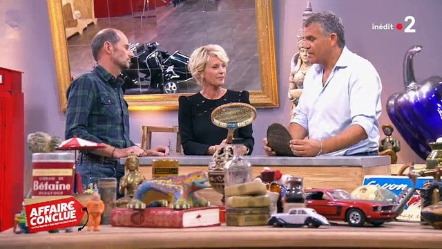 Morandini Zap: Le commissaire priseur de Affaire conclue a de sérieux doutes sur l'authenticité d'une sacoche de luxe ! - VIDEO