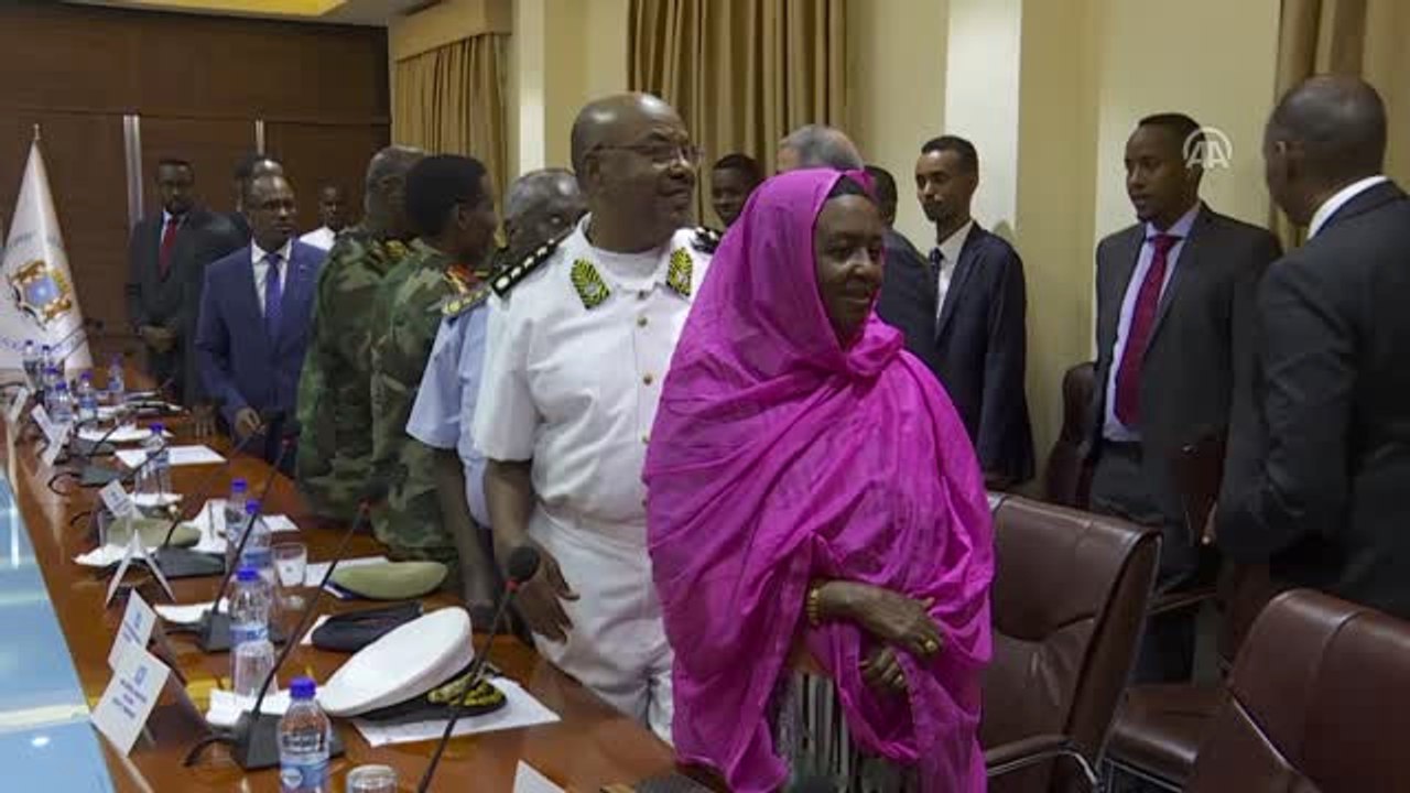 Milli Savunma Bakanı Akar, Somali Başbakanı Khaire ile Görüştü - Mogadişu