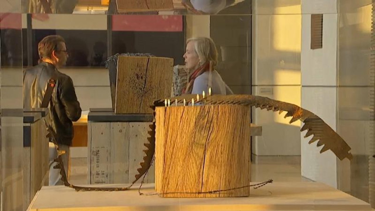 Künstler aus 31 Weltkriegsländern setzen in Berlin Friedenszeichen