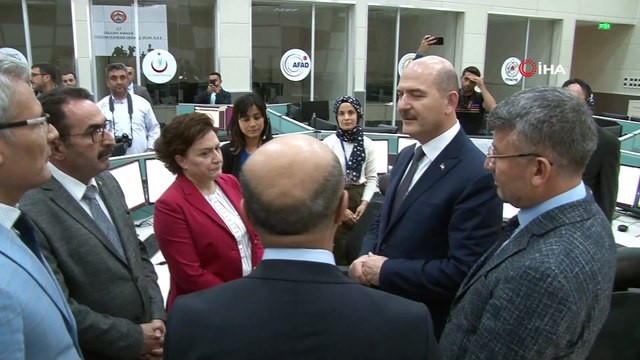 Bakan Soylu 112 Acil Çağrı Merkez Müdürlüğü’nü inceledi