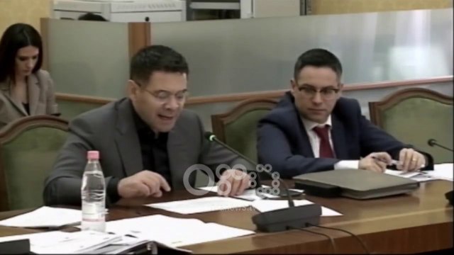 Ora News - Ahmetaj: Bizneset jo me NIPT të dytë kur nuk kanë shlyer detyrimet ndaj shtetit