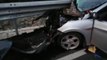 Otomobil Bariyerlere Ok Gibi Saplandı: 1 Ölü 1 Ağır Yaralı