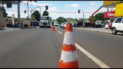 Trânsito fica prejudicado por causa de trabalho da Copel