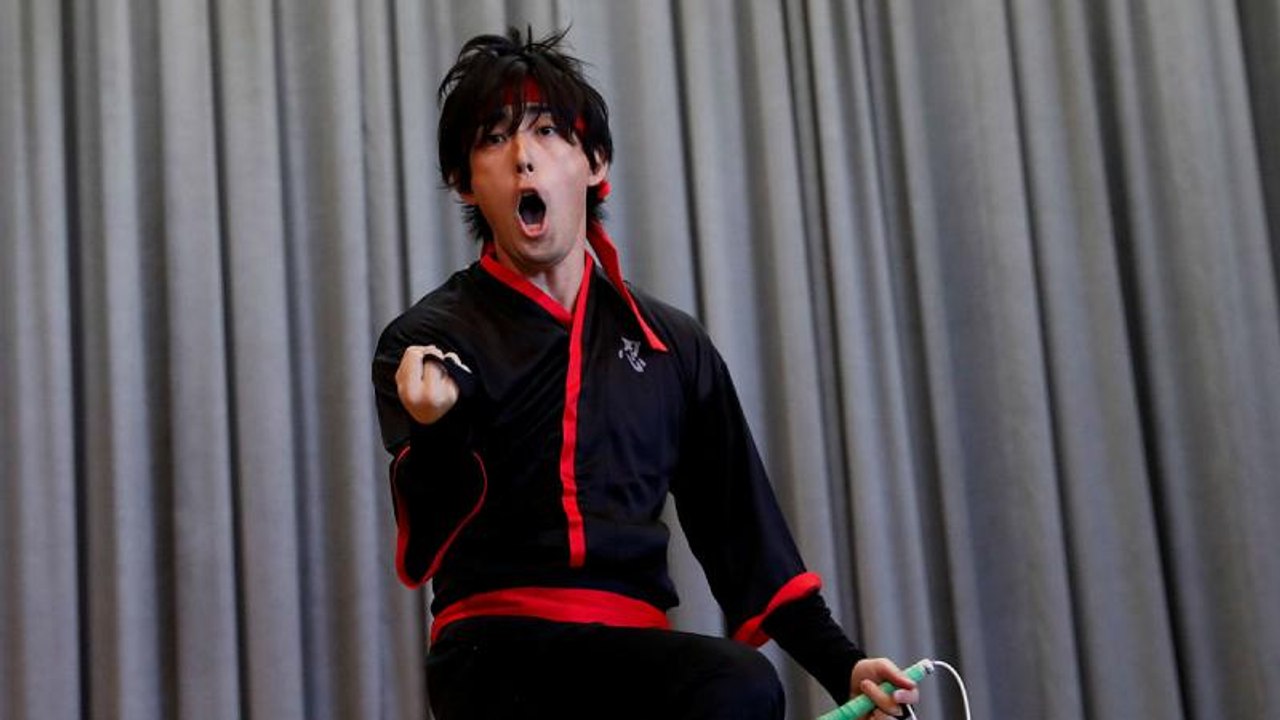 Japanese skipping star breaks another world record
