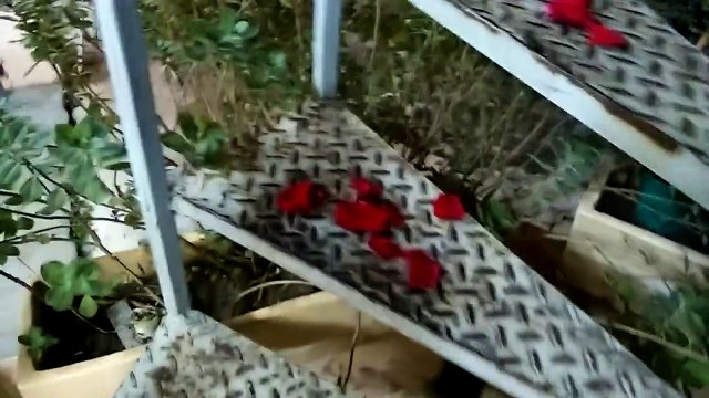 Pour son retour sa copine lui a prépara une jolie surprise... ahaha