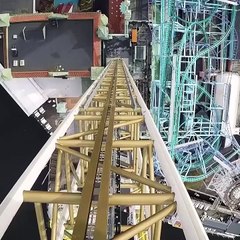 Un manège vertigineux qui vous fait chuter à 90° à plus de 100kmh