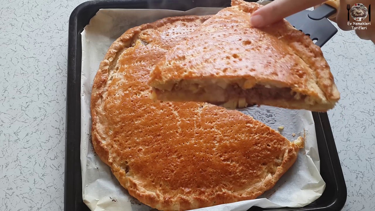 El Açması Kıymalı Ve Patatesli Börek - Ev Yemekleri Tarifleri