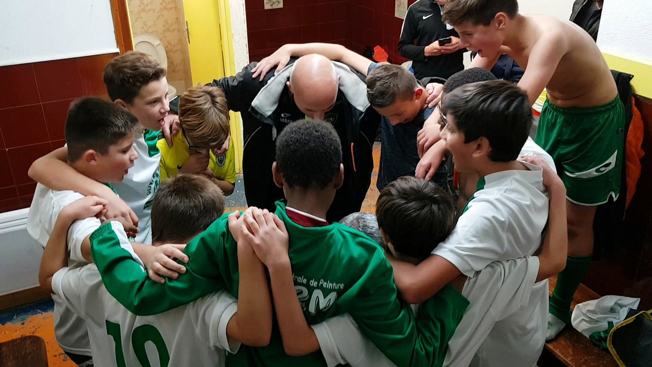 U13 - Cri de victoire après la victoire en Coupe Pitch contre Haudivillier  et PTT de Beauvais - Victoire au pénalty 1 à 0 le 3 novembre 2018