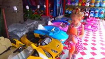 Ride Nastya and baby to the zoo for children's videoركوب Nastya وطفل رضيع إلى حديقة الحيوان فيديو للأطفال.m