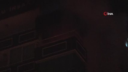 Buzdolabından Çıkan Yangın Apartman Dairesini Küle Çevirdi