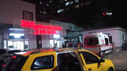 Ambulansın yerine park eden kişiyi uyaran ambulans şoförü bıçaklandı