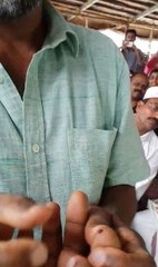 മഞ്ഞപ്പിത്ത രോഗിയുടെ കയ്യിലെ രക്തം രുചിച്ച് മോഹനൻ വൈദ്യർ