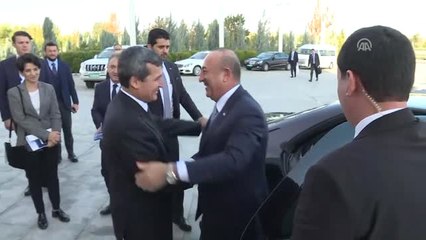 Dışişleri Bakanı Çavuşoğlu, Türkmen Mevkidaşıyla Görüştü