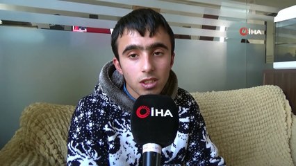 Bu kıraathanede bir saat kitap okuyana bütün gün çay ve kahve bedava