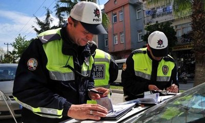 Abartı egzozla dolaşıp çevreye rahatsızlık veren sürücülere ceza yağdı