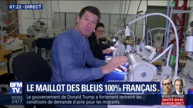 Stefan Etcheverry s'essaie ce matin à la fabrication du maillot de rugby des Bleus, 100% Français
