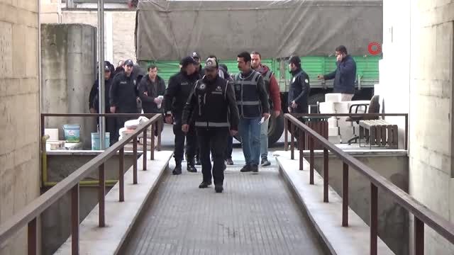 Kasko ve Sigorta Şirketlerini Dolandırdıkları İddiasıyla Gözaltına Alınan 22 Şahıs Adliyeye Sevk...