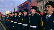 شاهد: هكذا احتفلت روسيا بيوم المجد العسكري