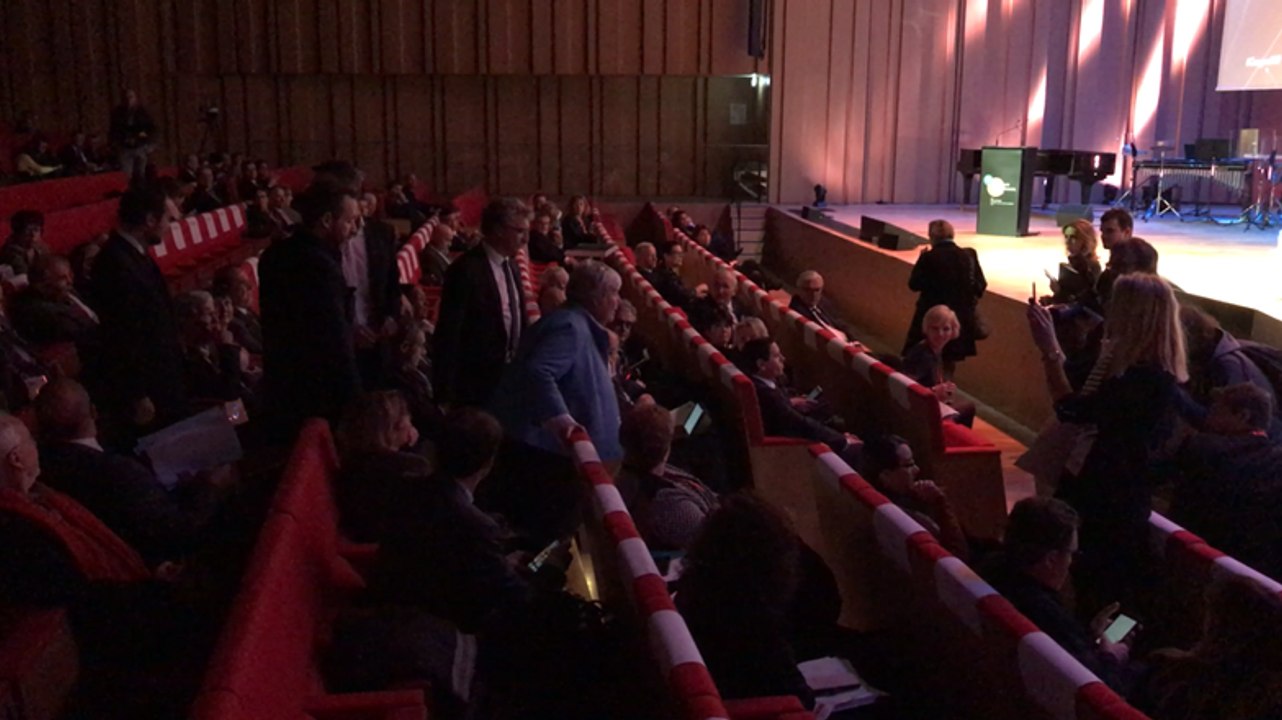 Les ministres applaudis au congrès des Départements de Rennes