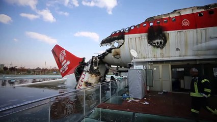 Yanan uçak restoranda inceleme sürüyor - KONYA