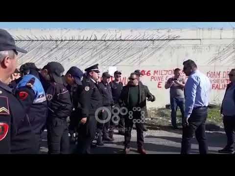 Ora News - Ndërtimi i By Pass-it Fier, punëtorët e nënkontraktorëve në protestë për pagesat