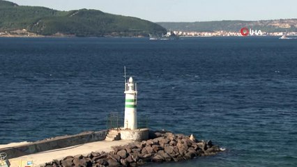 Rus savaş gemisi Çanakkale Boğazı'ndan geçti