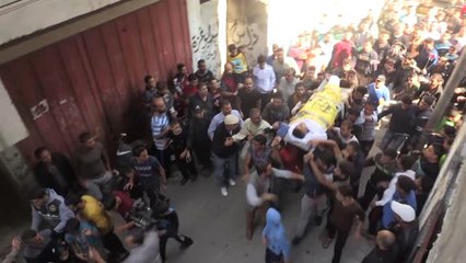 Gazze Genç Şehidini Uğurladı