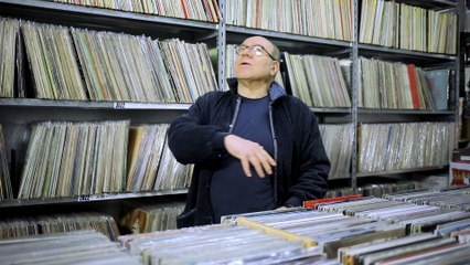 Verdone racconta la sua passione per i dischi in "Vinilici"