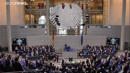Γερμανία: H Βουλή τιμά τη μνήμη των θυμάτων της «Νύχτας των Κρυστάλλων»