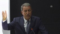 Milli Savunma Bakanı Akar: 'Fırat’ın doğusuyla ilgili temaslarımız sürüyor, çalışmalarımız devam ediyor' - MOGADİŞU
