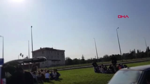 Balıkesir Edremit'te Öğrencileri Taşıyan Otobüs, Minibüsle Çarpıştı: 9 Yaralı