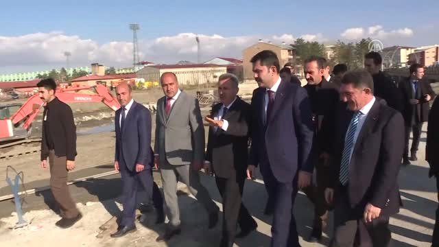 Çevre ve Şehircilik Bakanı Kurum, Millet Bahçesi Saha İncelemesi Yaptı