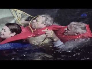 قصه حقيقيه  ماذا  تفعلين اذا  انقلب  بكى القارب