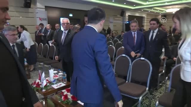 Pakdemirli, Tarım-Gıda Endüstrisi ve Değer Zincirine Rekabetçi Yaklaşım Zirvesi'ne Katıldı