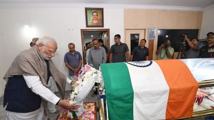 PM Modi ने BJP Leader Ananth Kumar को दी श्रद्धांजलि, Bengaluru में Family से भी मिले वनइंडिया हिंदी