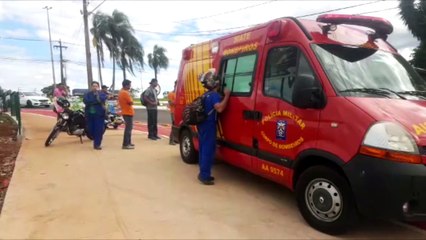 Mulher fica ferida após colisão no Trevo Guarujá