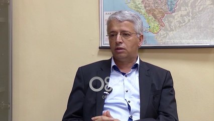 Ora News - Çudit Sandër Lleshi: Policët 'bark derra', shërbim vetëm në vende të padukshme/URDHRI