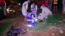 Chegando em casa, homem cai de moto e fica ferido