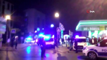 Bahçelivler'de Silahlı Kavga: 1 Polis Yaralı